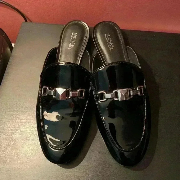 Michael Kors Black Slip On Flats - Picture 2 of 9